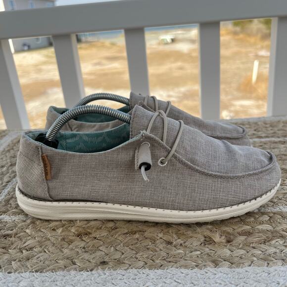 Hey Dude Wendy Chambray Beige Womens Size 8 Walking Casual  Shoes Slip Ons - Picture 1 of 8
